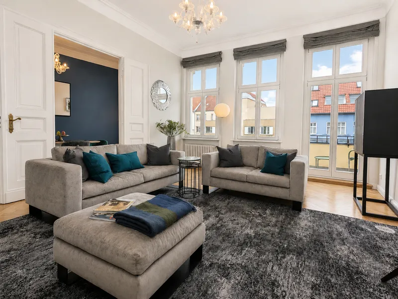 Stilvolle Residenz auf Zeit: sanierter Altbau mit exklusiver Ausstattung am Schloss Charlottenburg — photo 1